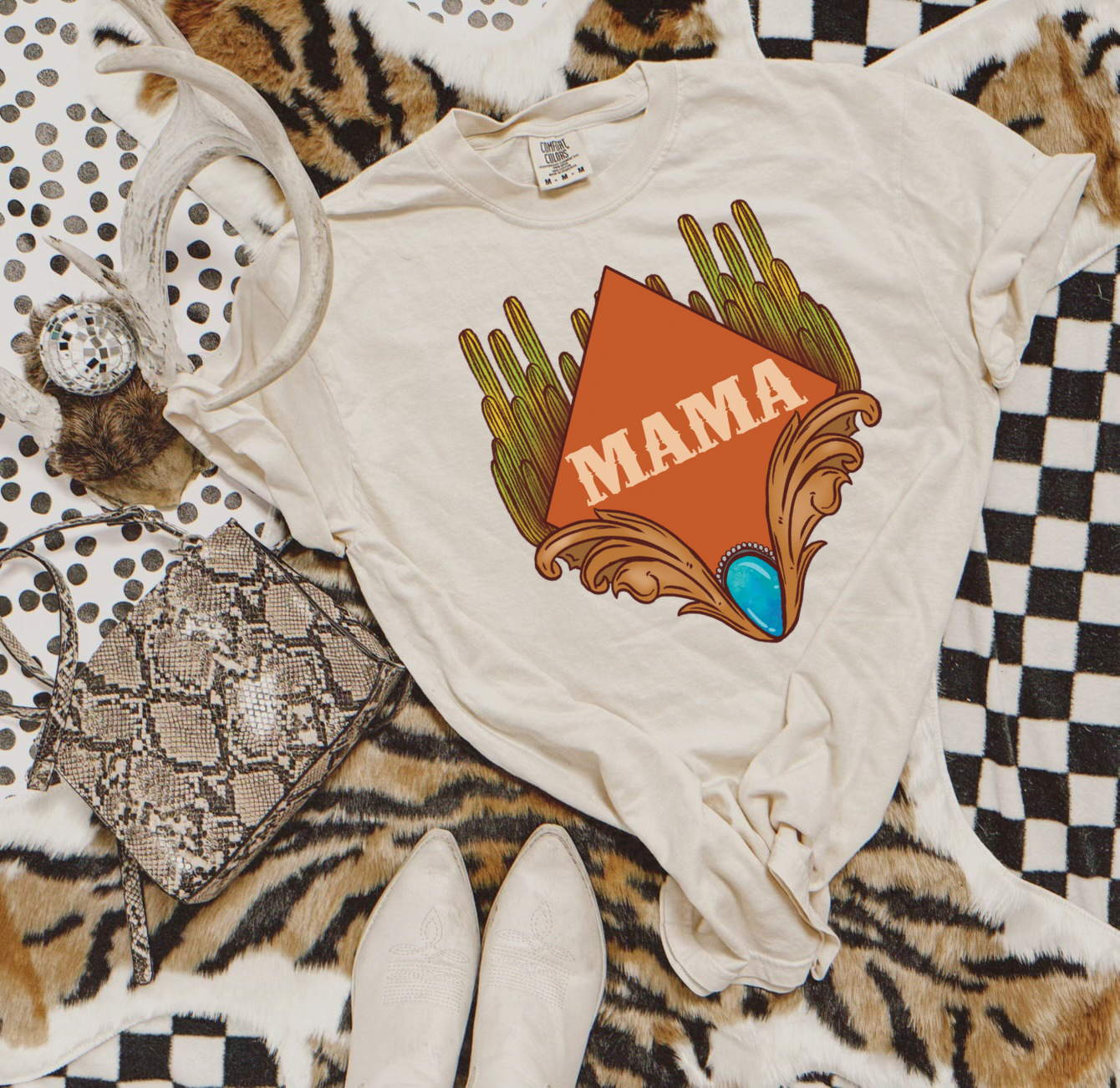 Mama Comfort Colors Graphic Tee