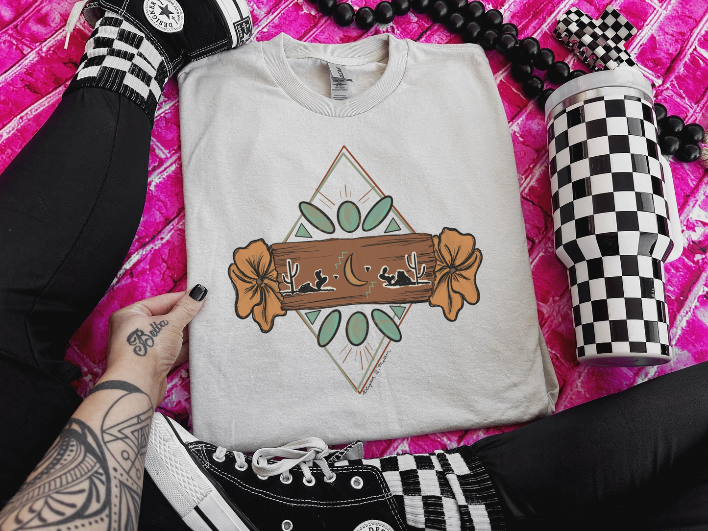 Sola Tee